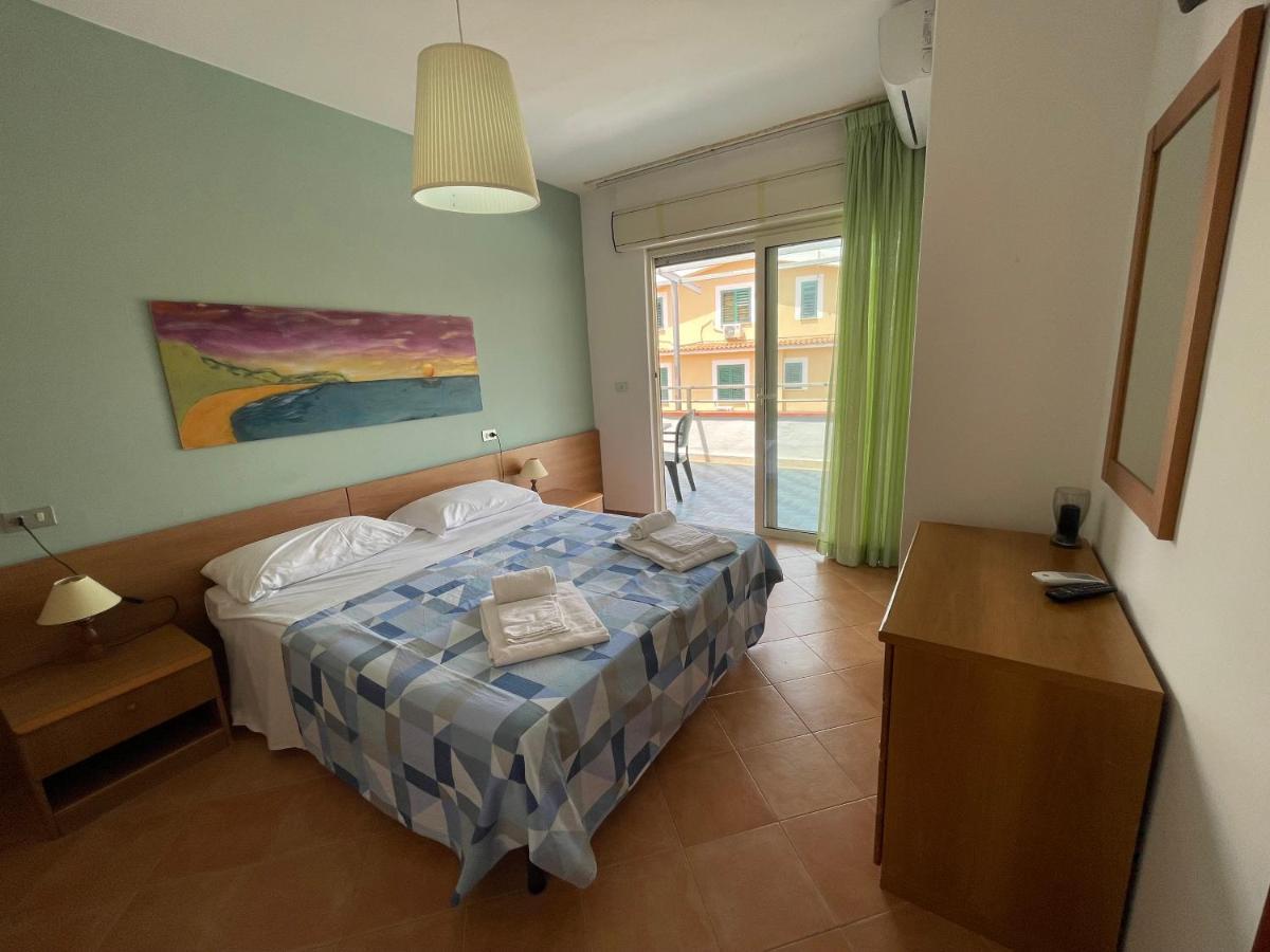 Hotel Lido Ficocella 팔리누로 외부 사진