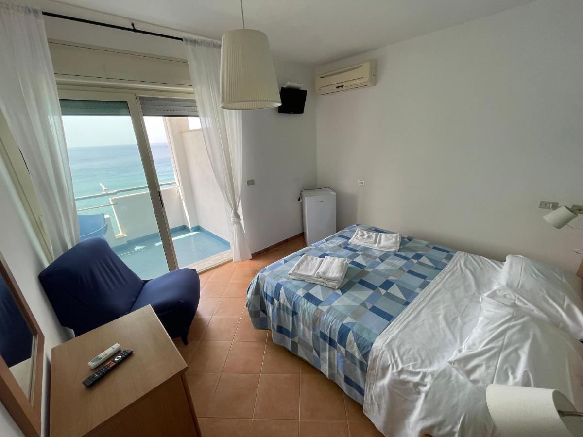 Hotel Lido Ficocella 팔리누로 외부 사진