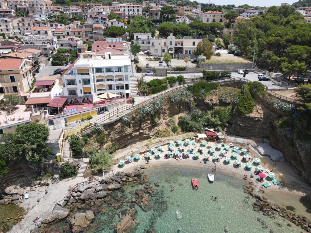 Hotel Lido Ficocella 팔리누로 외부 사진